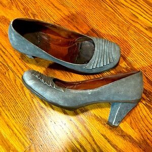 Gray suede pumps size 8